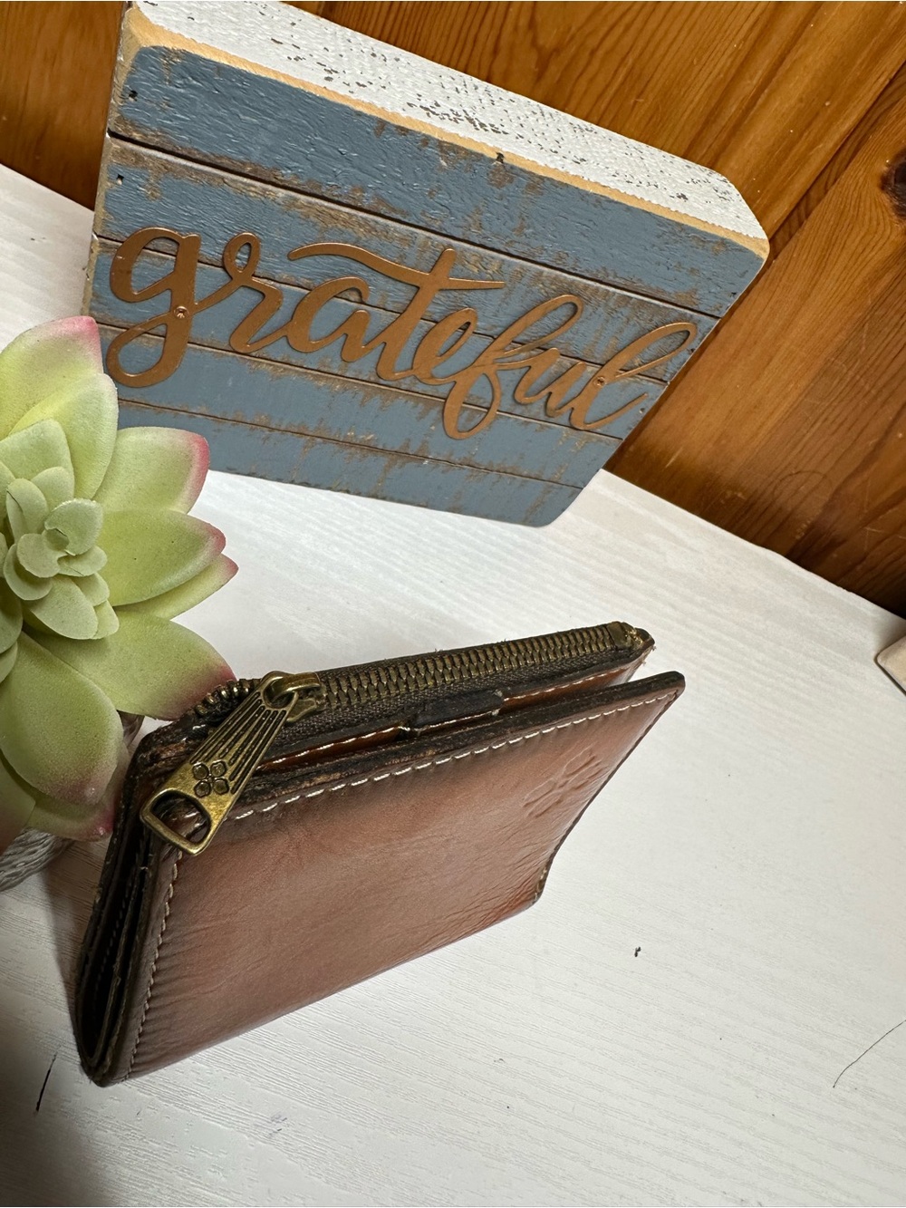 Patricia Nash Brown Leather Zip Around Wallet - Picture 3 of 11